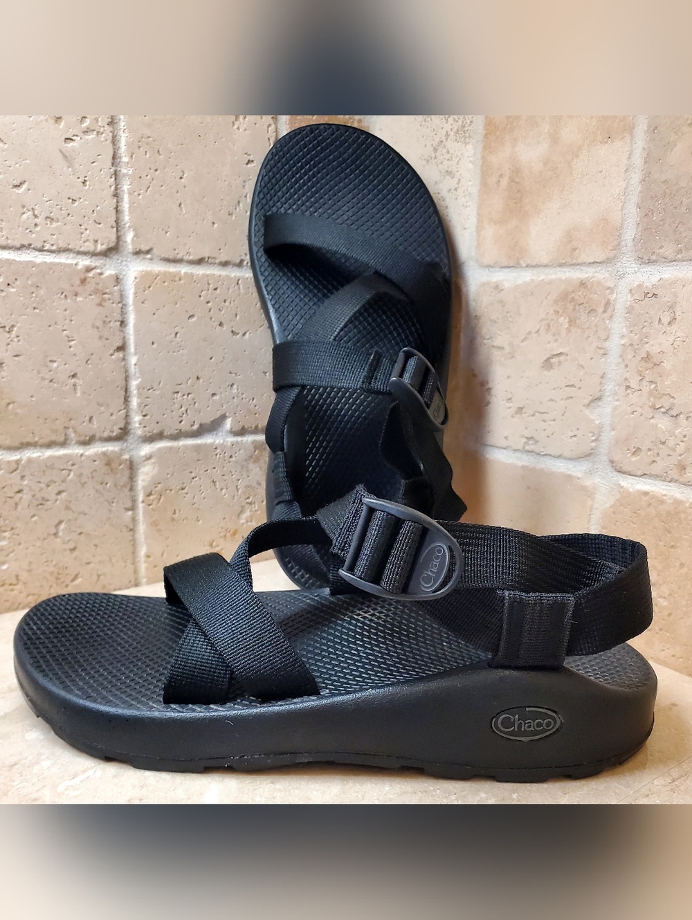 Chaco Men's Z-2 Yampa  Black Adjustable Strap Sandals 9M
